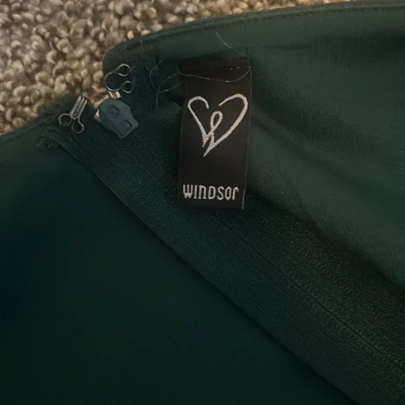 Green dress - Picture 2 of 2